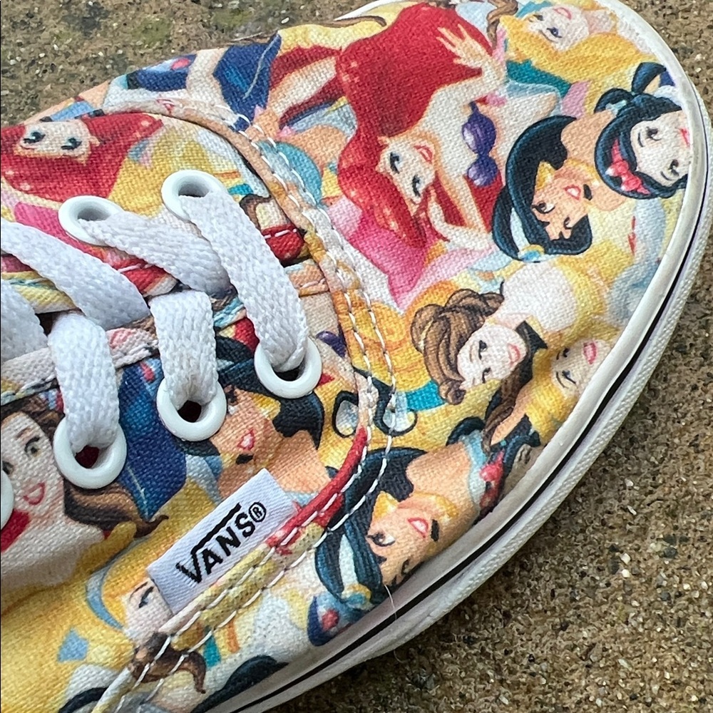 VANS x Disney Princess Old School Sneaker Shoe Women's Size 7 Men's Size 5.5 - Picture 8 of 9